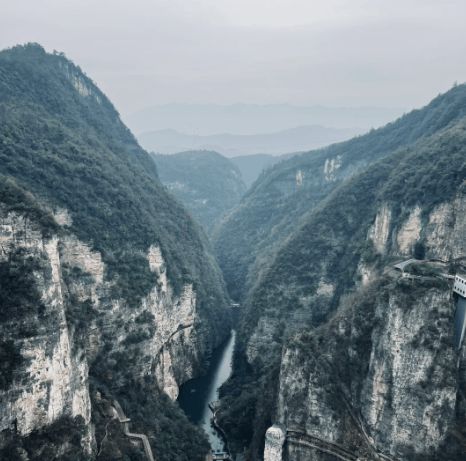 张家界亲子游玩三天攻略；需要带些什么千亿国际平台本地人眼中的张家界美食