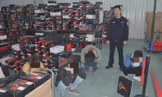 福建跨境卖家被逮捕！千亿球友会app又一(图2)